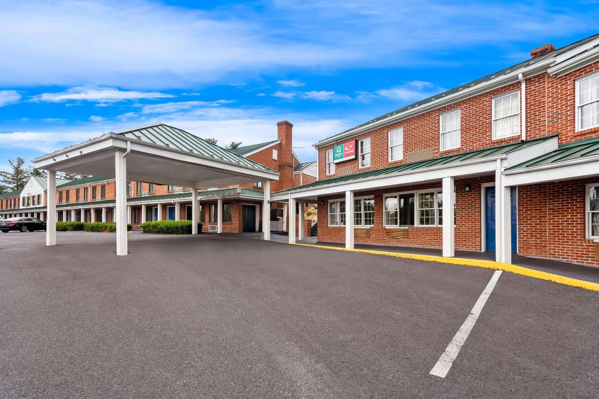 Econo Lodge Waynesboro - Skyline Drive Exterior foto